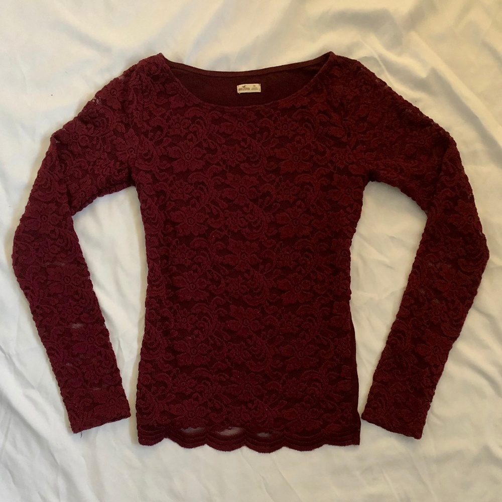 Hollister Long Sleeve Lace Detail Maroon in XS